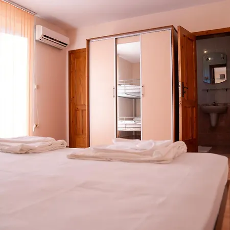 Holiday home далинда *