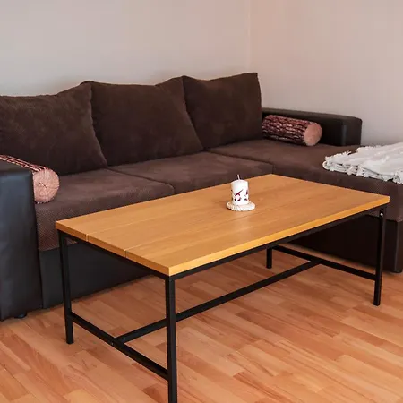 Holiday home далинда *